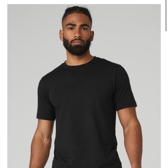 ALO Yoga Shirts Alo Yoga Mens Conquer Performance Tshirt L Low